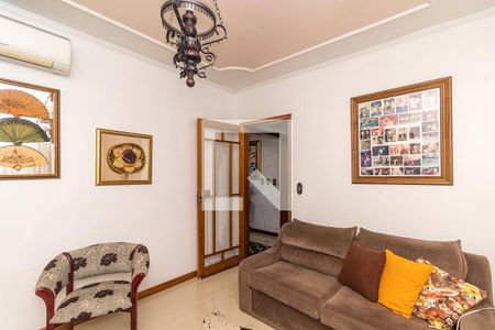 Sala de TV de casa à venda com 4 quartos, 298m² em Sarandi, Porto Alegre