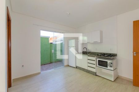 Cozinha de kitnet/studio para alugar com 1 quarto, 37m² em Morro das Pedras, Florianópolis