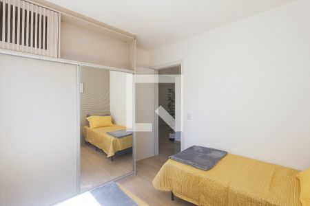 Quarto 1 de apartamento à venda com 2 quartos, 52m² em Cavalhada, Porto Alegre