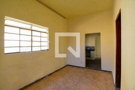 Sala de casa para alugar com 4 quartos, 120m² em Alto Caiçaras, Belo Horizonte