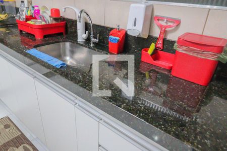 Casa à venda com 197m², 3 quartos e 2 vagas Casa à venda com 197m², 3 quartos e 2 vagasCozinha