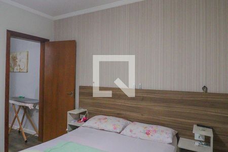 Casa à venda com 197m², 3 quartos e 2 vagas Casa à venda com 197m², 3 quartos e 2 vagasSuíte