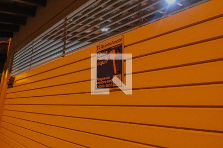 Casa à venda com 197m², 3 quartos e 2 vagas Casa à venda com 197m², 3 quartos e 2 vagasFachada