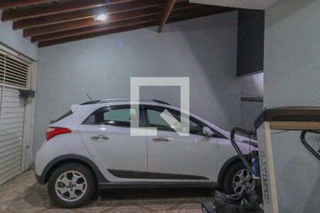 Casa à venda com 197m², 3 quartos e 2 vagas Casa à venda com 197m², 3 quartos e 2 vagasGaragem