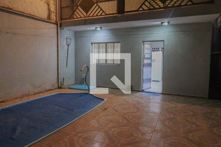 Casa à venda com 197m², 3 quartos e 2 vagas Casa à venda com 197m², 3 quartos e 2 vagasQuintal