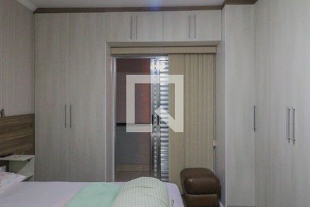 Casa à venda com 197m², 3 quartos e 2 vagas Casa à venda com 197m², 3 quartos e 2 vagasSuíte