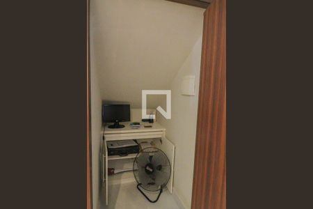 Casa à venda com 197m², 3 quartos e 2 vagas Casa à venda com 197m², 3 quartos e 2 vagasSala