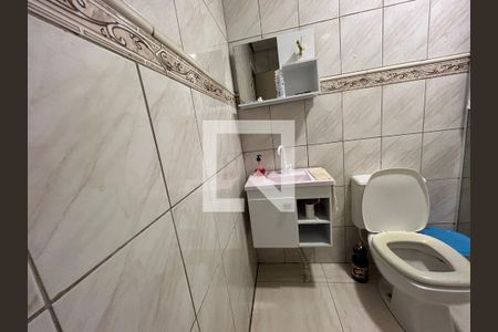 Casa para alugar com 200m², 3 quartos e 1 vaga Casa para alugar com 200m², 3 quartos e 1 vagaBanheiro