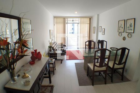 Sala de apartamento à venda com 2 quartos, 70m² em Icaraí, Niterói