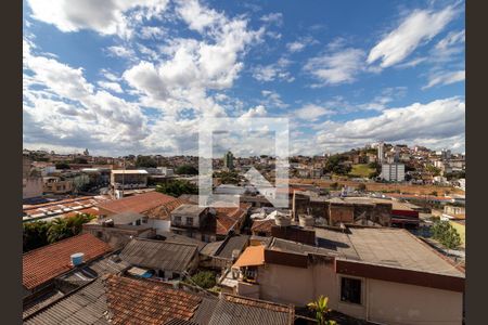 Vista da Sala de apartamento à venda com 2 quartos, 145m² em Lagoinha, Belo Horizonte