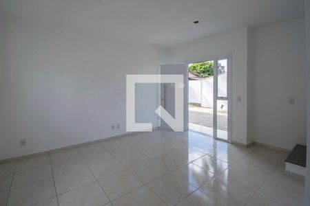 Sala/cozinha de casa de condomínio à venda com 2 quartos, 69m² em Olaria, Canoas