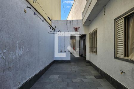 Casa à venda com 238m², 3 quartos e 4 vagas Casa à venda com 238m², 3 quartos e 4 vagasQuintal