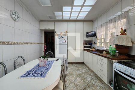 Casa à venda com 238m², 3 quartos e 4 vagas Casa à venda com 238m², 3 quartos e 4 vagasCozinha