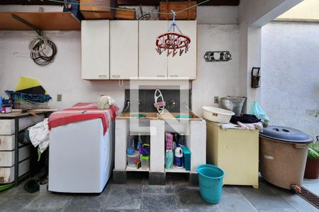 Casa à venda com 238m², 3 quartos e 4 vagas Casa à venda com 238m², 3 quartos e 4 vagasÁrea de Serviço