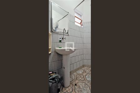 Banheiro de casa para alugar com 1 quarto, 27m² em Barra Funda, São Paulo