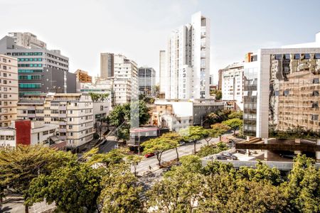 Vista de apartamento à venda com 1 quarto, 45m² em Lourdes, Belo Horizonte