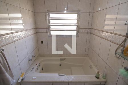 Banheiro de casa à venda com 3 quartos, 137m² em Vila Talarico, São Paulo