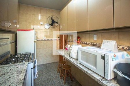 Apartamento à venda com 2 quartos, 65m² em Navegantes, Porto Alegre