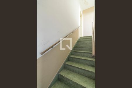Escada de casa à venda com 2 quartos, 154m² em Vila Guiomar, Santo André