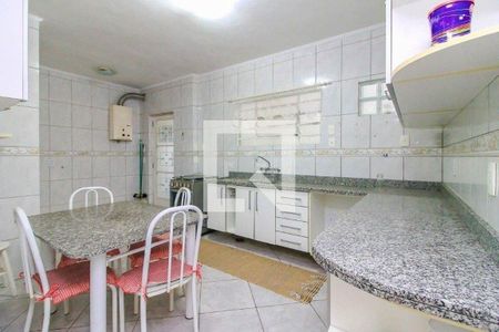 Casa à venda com 3 quartos, 110m² em Passo d’Areia, Porto Alegre