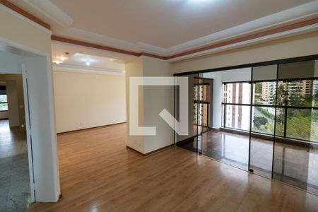 Sala de apartamento à venda com 3 quartos, 146m² em Vila Suzana, São Paulo