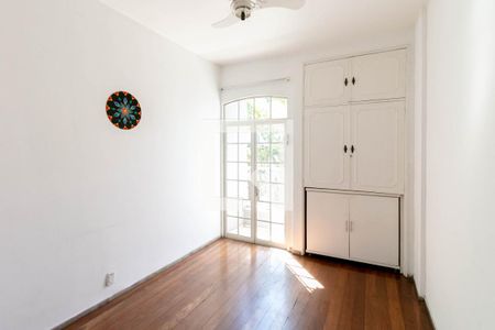 Quarto 1 de apartamento para alugar com 4 quartos, 180m² em Santo Antônio, Belo Horizonte