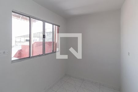 Quarto 2 de casa para alugar com 2 quartos, 70m² em Vila Ema, São Paulo