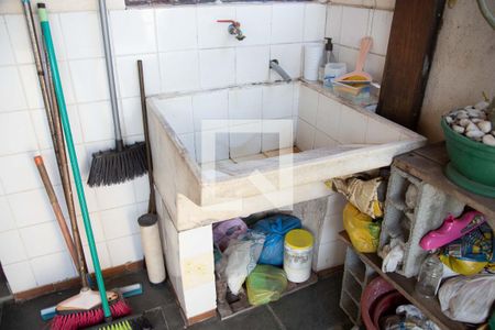 Casa à venda com 170m², 4 quartos e 2 vagas Casa à venda com 170m², 4 quartos e 2 vagasÁrea de Serviço