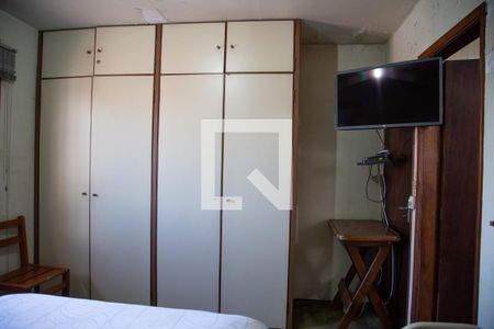 Casa à venda com 170m², 4 quartos e 2 vagas Casa à venda com 170m², 4 quartos e 2 vagasQuarto 4