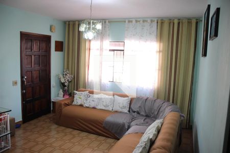 Sala de casa à venda com 3 quartos, 300m² em Parque Guarani, São Paulo