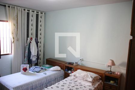 Quarto 1 de casa à venda com 3 quartos, 300m² em Parque Guarani, São Paulo