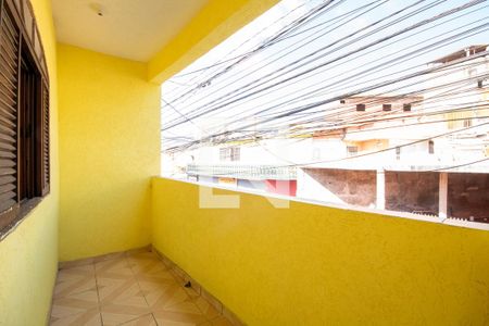 Sacada de casa à venda com 2 quartos, 65m² em Veloso, Osasco