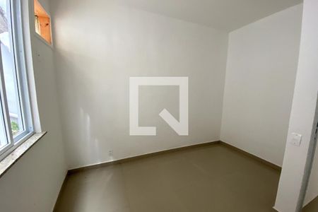 Quarto de apartamento para alugar com 2 quartos, 45m² em Jardim Vinte E Cinco de Agosto, Duque de Caxias