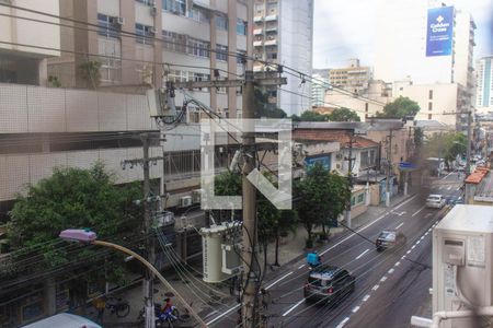 Vista da Sala de apartamento à venda com 2 quartos, 56m² em Icaraí, Niterói