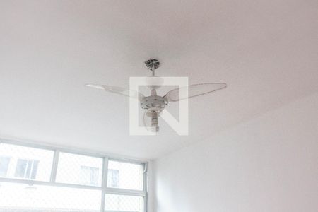 Sala de apartamento à venda com 2 quartos, 56m² em Icaraí, Niterói