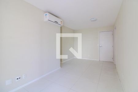 Sala de apartamento à venda com 2 quartos, 72m² em Vargem Grande, Rio de Janeiro