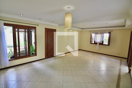 Casa de condomínio à venda com 250m², 5 quartos e 2 vagasSala