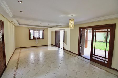 Casa de condomínio à venda com 250m², 5 quartos e 2 vagasSala