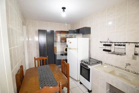 Cozinha de casa para alugar com 1 quarto, 30m² em Vila Gomes, São Paulo