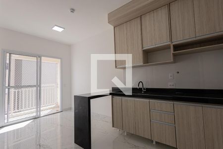 Sala e Cozinha de kitnet/studio para alugar com 1 quarto, 33m² em Penha de França, São Paulo