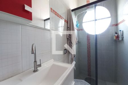 Banheiro de apartamento à venda com 2 quartos, 66m² em Vila Lemos, Campinas
