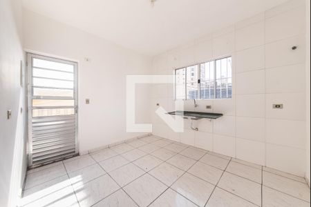 Cozinha de apartamento para alugar com 1 quarto, 35m² em Vila Santo Estéfano, São Paulo