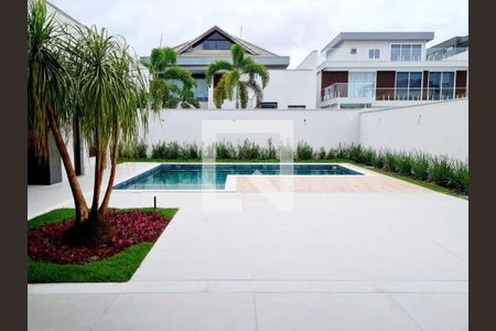 Casa à venda com 5 quartos, 520m² em Barra da Tijuca, Rio de Janeiro