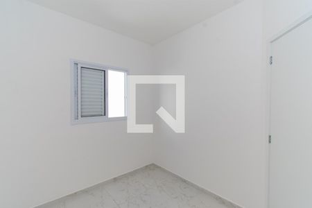 Quarto 1 de apartamento para alugar com 2 quartos, 41m² em Jardim Planalto, São Paulo