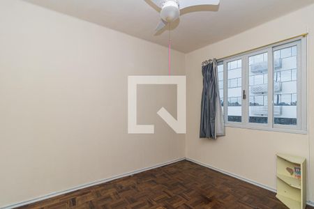 Quarto 1 de apartamento para alugar com 2 quartos, 48m² em Azenha, Porto Alegre