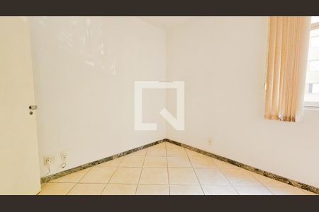 Quarto 01 de apartamento à venda com 2 quartos, 80m² em Santo Antônio, Belo Horizonte