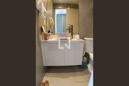 Apartamento à venda com 140m², 2 quartos e 1 vaga Apartamento à venda com 140m², 2 quartos e 1 vagaBanheiro