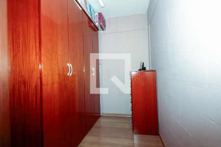 Closet de apartamento para alugar com 1 quarto, 52m² em Partenon, Porto Alegre