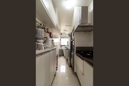 Cozinha de apartamento à venda com 3 quartos, 68m² em Vila Hamburguesa, São Paulo