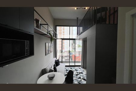 Sala  de kitnet/studio para alugar com 1 quarto, 27m² em Cerqueira César, São Paulo